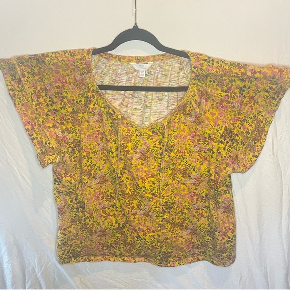 Time and Tru Tops - Floral Women's Top
